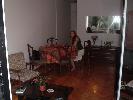 Antonieta descansa en el departamento
